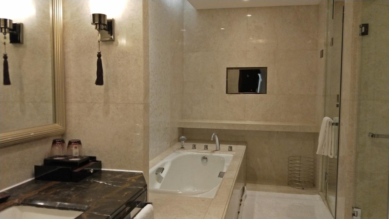 Xi'An Tanglong International Hotel Экстерьер фото